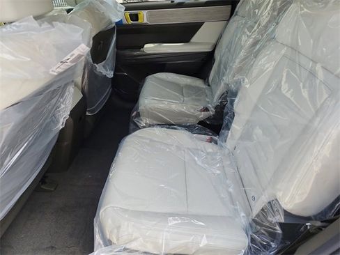 New 2025 Hyundai Santa Fe Calligraphy image 15