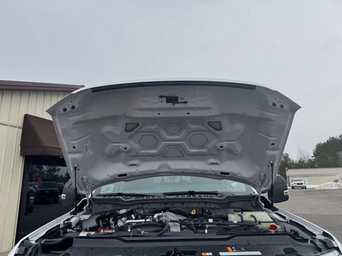 Used 2025 Ford F350 Lariat w/ Lariat Ultimate Package image 14