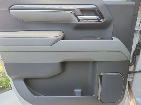 New 2026 Chevrolet Silverado 1500 ZR2 image 16