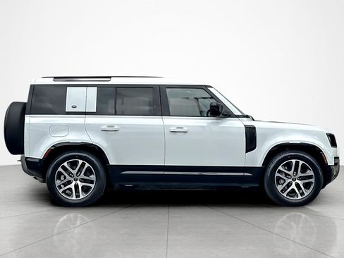 Used 2024 Land Rover Defender 110 X-Dynamic SE AWD/4WD image 6