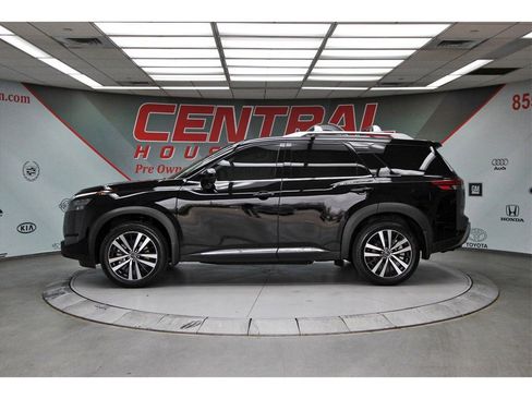 New 2025 Nissan Pathfinder Platinum w/ Cargo Package image 3