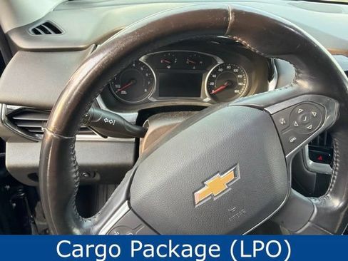 Used 2020 Chevrolet Traverse LT FWD image 13