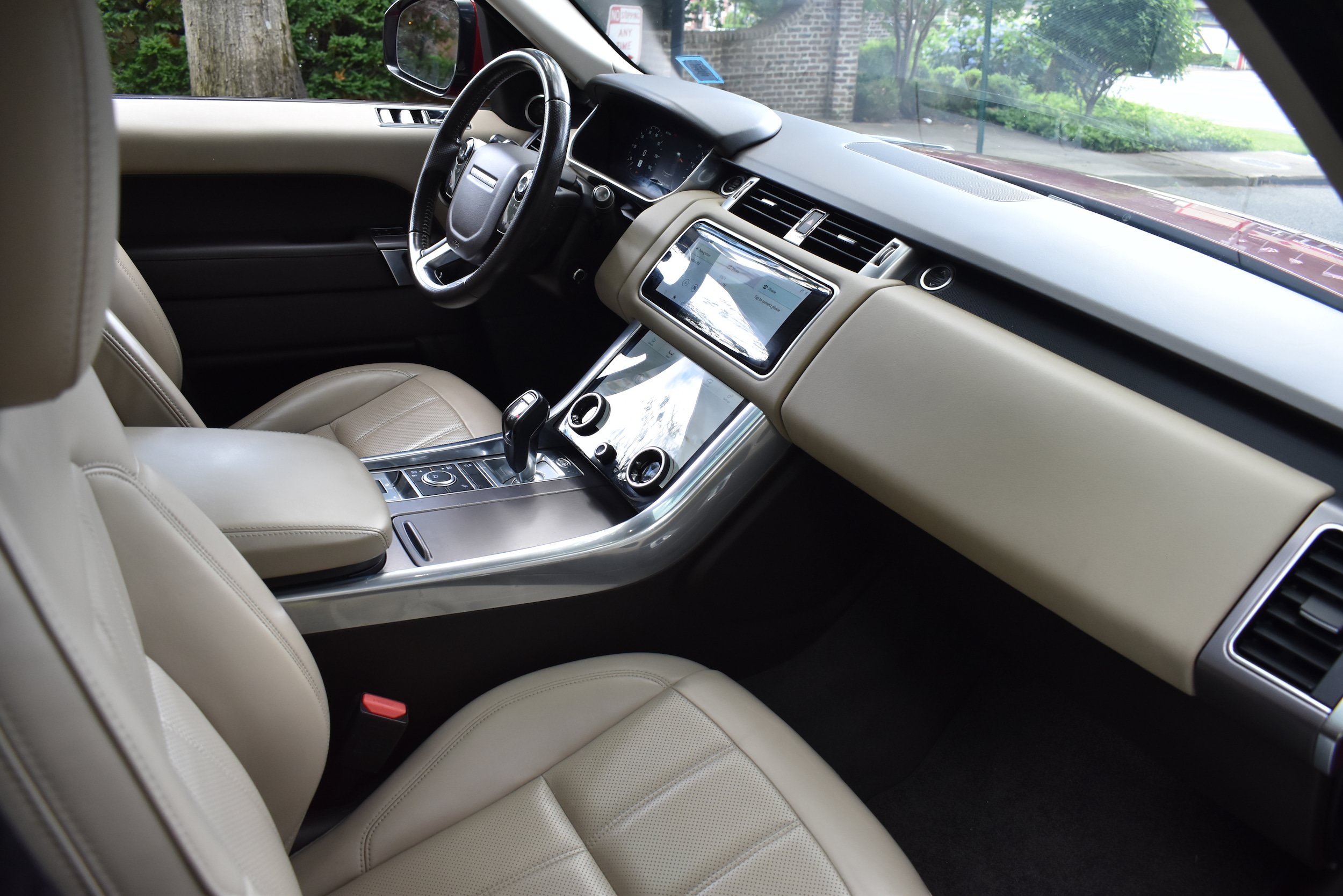 Used 2019 Land Rover Range Rover Sport HSE AWD/4WD image 28