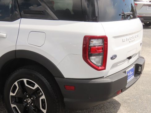 Used 2024 Ford Bronco Sport Outer Banks AWD/4WD image 15
