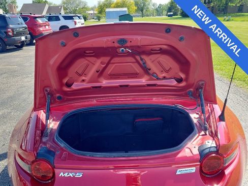 Used 2016 MAZDA MX-5 Miata Grand Touring RWD image 18