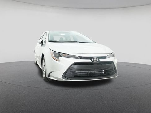 New 2025 Toyota Corolla LE image 30
