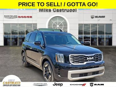 Used 2023 Kia Telluride S w/ S Sunroof Package
