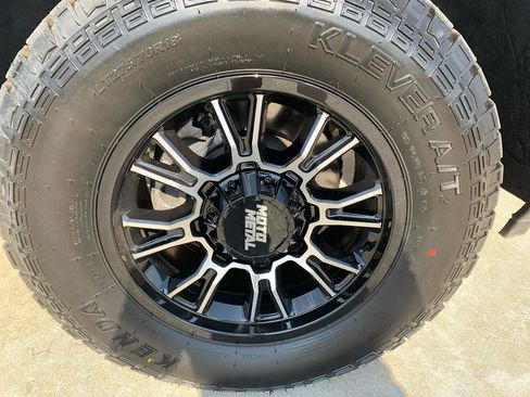 Used 2024 Chevrolet Silverado 2500 W/T AWD/4WD image 11