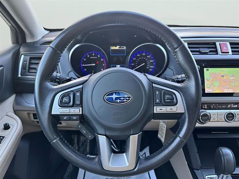 Used 2017 Subaru Outback 2.5i Premium image 23