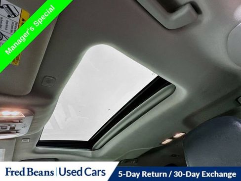 Used 2023 Toyota Highlander L image 22