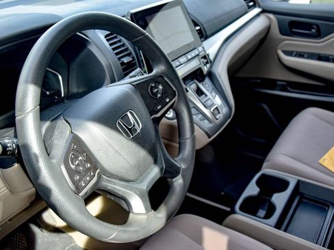 Used 2019 Honda Odyssey EX image 11