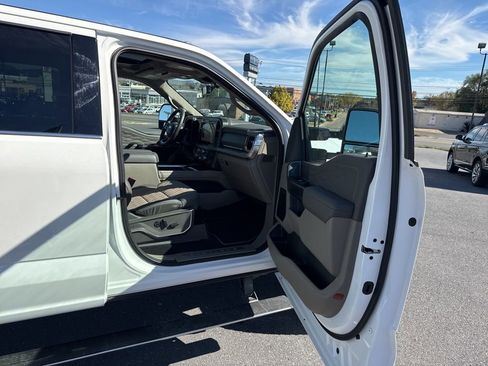 Used 2025 Ford F350 Platinum w/ Platinum Plus Package image 26