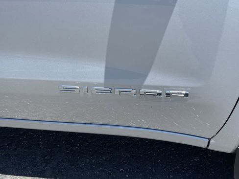 Used 2020 GMC Sierra 1500 SLT w/ SLT Premium Plus Package image 31