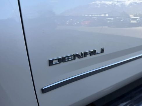 Used 2015 GMC Yukon XL Denali w/ Premium Package image 44