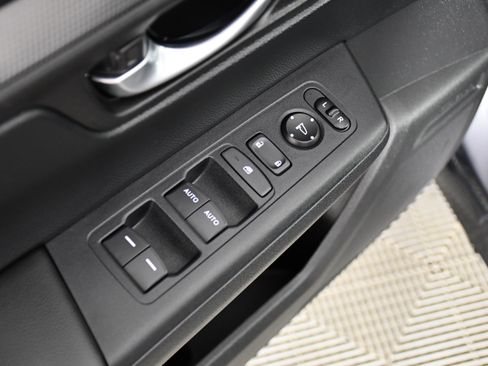 Used 2025 Honda CR-V EX image 25