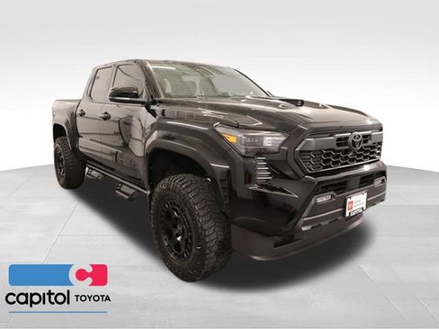 Certified 2025 Toyota Tacoma TRD Sport AWD/4WD image 1