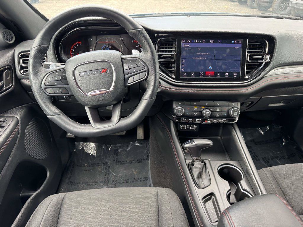 Used 2025 Dodge Durango GT AWD/4WD image 15
