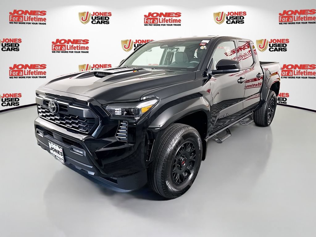 Certified 2025 Toyota Tacoma TRD Sport AWD/4WD image 13