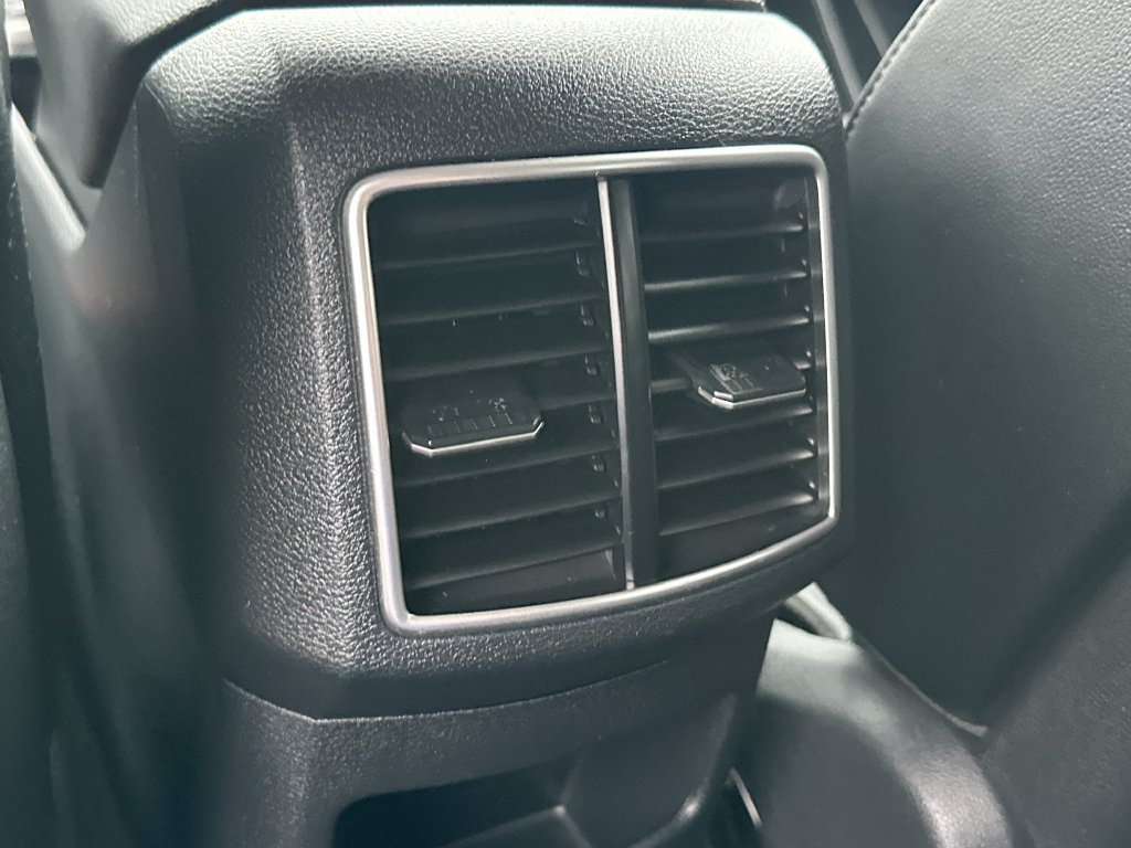 Used 2026 Kia Sportage EX FWD image 24