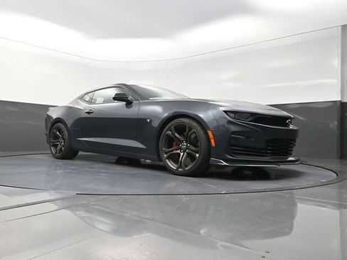 Used 2020 Chevrolet Camaro SS RWD image 28