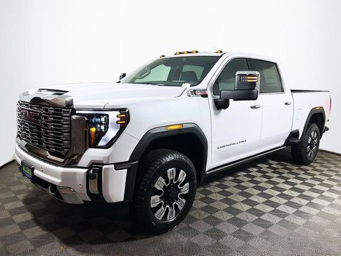New 2026 GMC Sierra 2500 Denali w/ Denali Reserve Package image 3