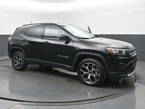 New 2026 Jeep Compass Limited image 7
