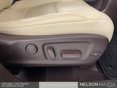 Used 2017 Lexus RX 450h AWD w/ Luxury Package image 30