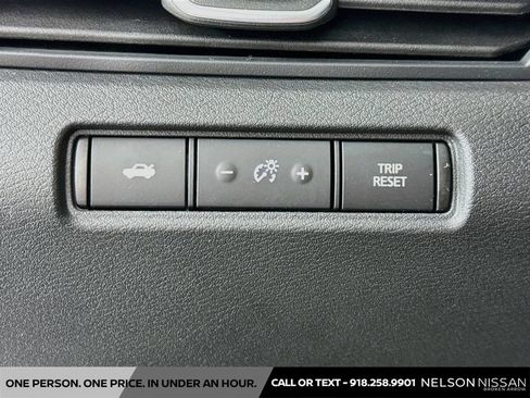 Certified 2025 Nissan Altima 2.5 SR FWD image 10