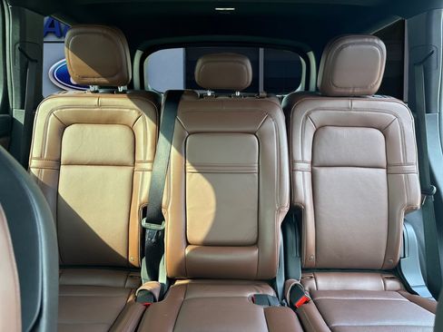 Used 2025 Lincoln Aviator Reserve w/ Equipment Group 201A AWD/4WD image 12