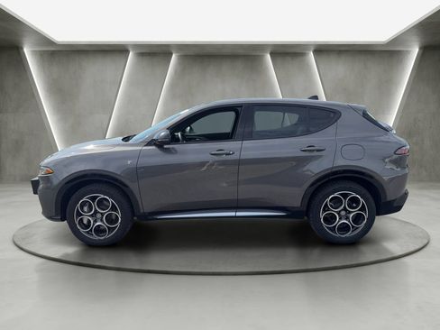 Used 2024 Alfa Romeo Tonale Ti AWD/4WD image 4