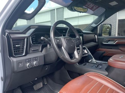 Used 2024 GMC Sierra 2500 Denali Ultimate w/ Max Trailering Package AWD/4WD image 10