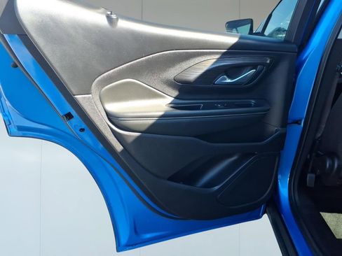 Used 2024 GMC Terrain SLE image 25