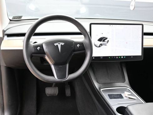 Used 2023 Tesla Model Y Long Range AWD/4WD image 36