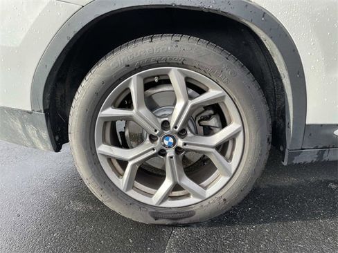 Used 2021 BMW X3 sDrive30i w/ Premium Package image 9