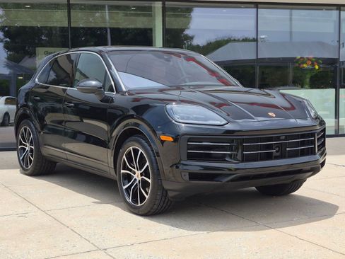 Certified 2026 Porsche Cayenne AWD/4WD image 7