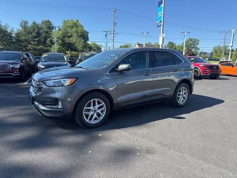 Used 2022 Ford Edge SEL w/ Convenience Package AWD/4WD image 3