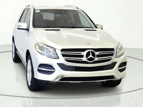 Used 2018 Mercedes-Benz GLE 350 4MATIC image 2
