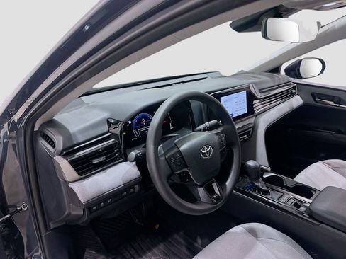 Used 2025 Toyota Camry LE FWD image 9