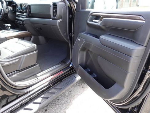 Used 2022 Chevrolet Silverado 1500 LT Trail Boss w/ LT Trail Boss Premium Package AWD/4WD image 41