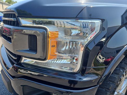 Used 2018 Ford F150 XLT w/ Equipment Group 302A Luxury AWD/4WD image 30