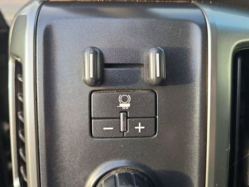 Used 2017 Chevrolet Silverado 1500 LT w/ All Star Edition AWD/4WD image 35