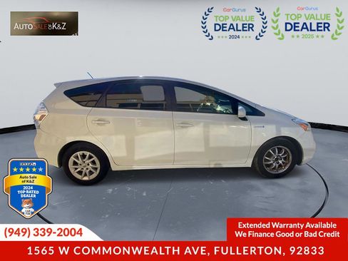 Used 2014 Toyota Prius V Three image 4