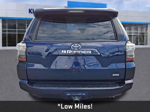 Used 2018 Toyota 4Runner SR5 AWD/4WD image 7