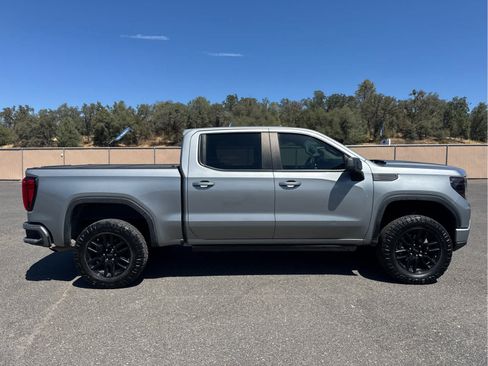 Used 2024 GMC Sierra 1500 Pro w/ Graphite Edition AWD/4WD image 4