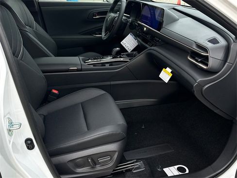 New 2026 Toyota Crown XLE image 11