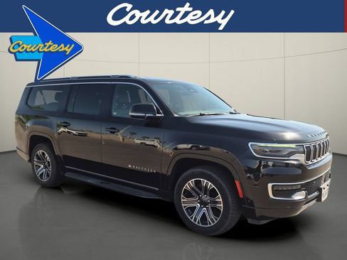 Used 2024 Jeep Wagoneer L Series II RWD image 1