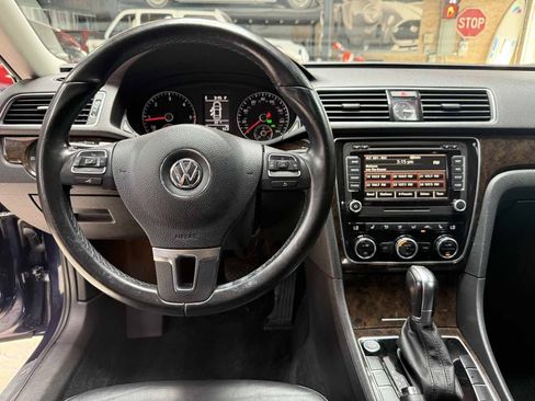 Used 2014 Volkswagen Passat TDI SEL Premium FWD image 9