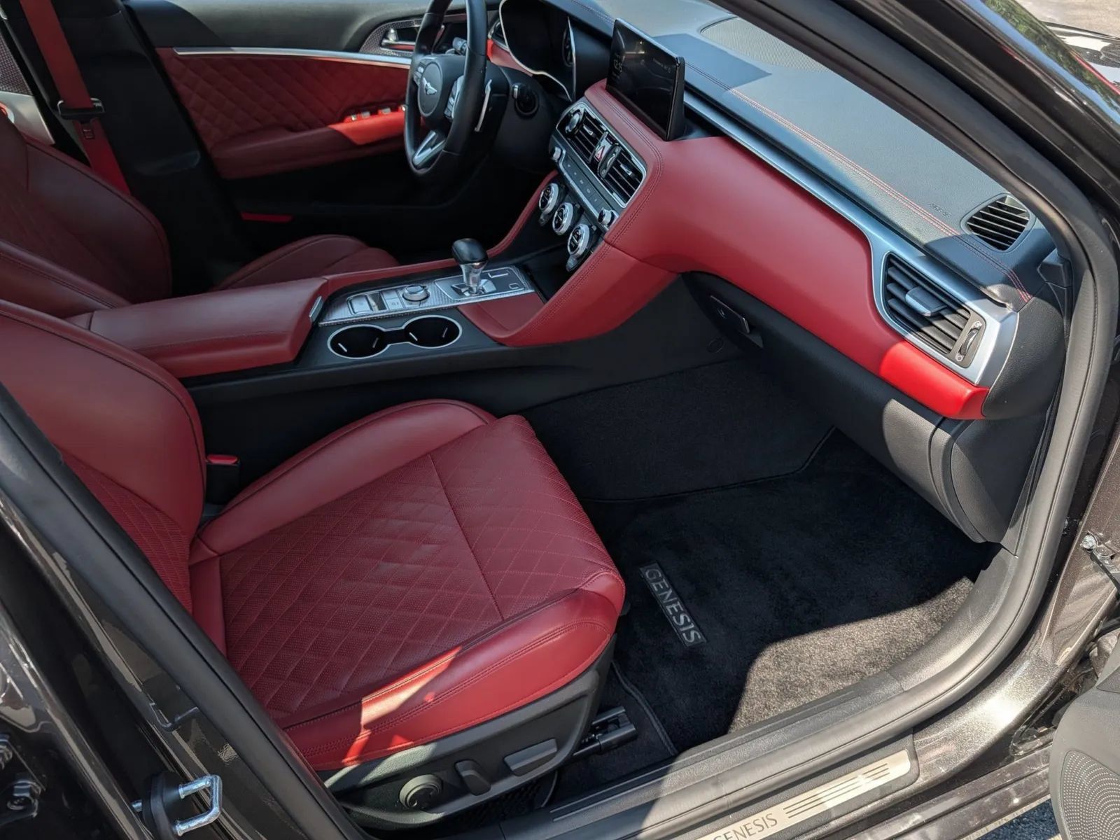 Used 2023 Genesis G70 3.3T w/ Sport Prestige Package RWD image 12