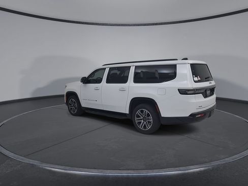 New 2026 Jeep Grand Wagoneer L 4WD image 10
