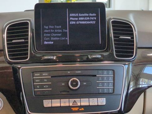 Used 2018 Mercedes-Benz GLE 350 4MATIC w/ Premium 2 Package image 16